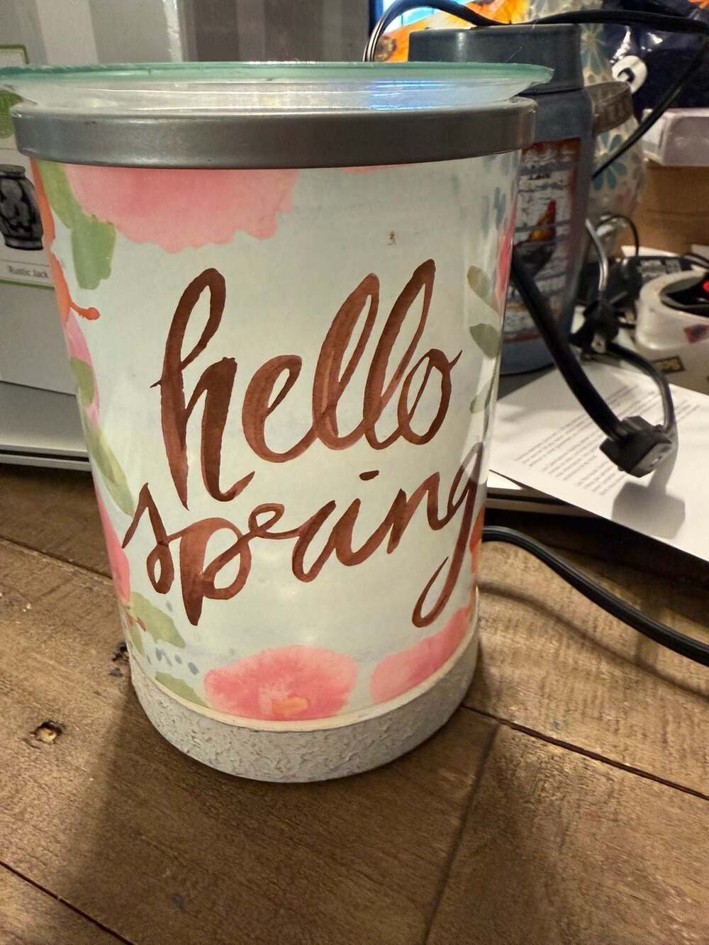 Scentsy Hello Spring Full Size Electric Wax Warmer with Cement Base